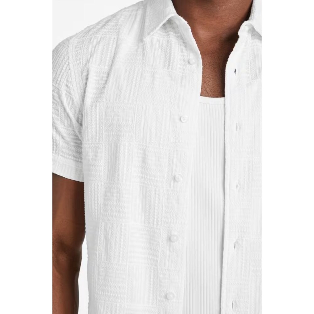 GUESS Button Shirt Mens Small White Textured Embroidered Short Sleeve IDRIS